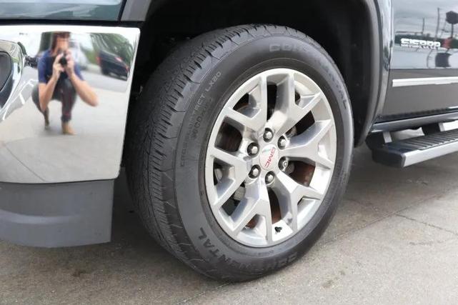 Photo of 2018 Dark Slate Metallic GMC Sierra 1500