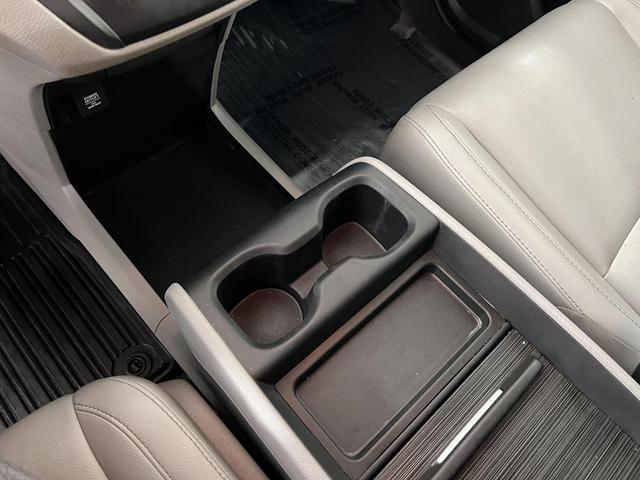 Photo of 2018 Lunar Silver Metallic Honda Odyssey