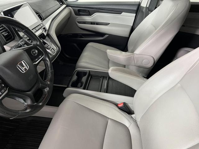 Photo of 2018 Lunar Silver Metallic Honda Odyssey