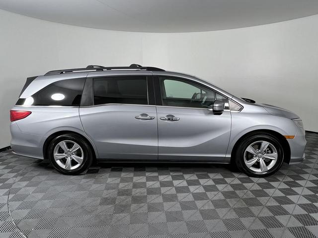 Photo of 2018 Lunar Silver Metallic Honda Odyssey