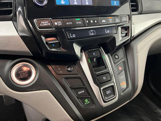 Photo of 2018 Lunar Silver Metallic Honda Odyssey