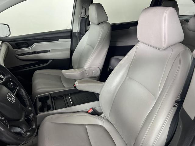 Photo of 2018 Lunar Silver Metallic Honda Odyssey