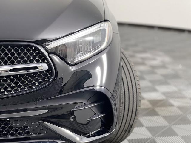 Photo of 2025 Black Mercedes-Benz GLC 300