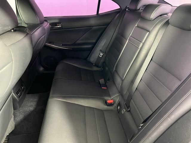 Photo of 2014 White Lexus IS 350