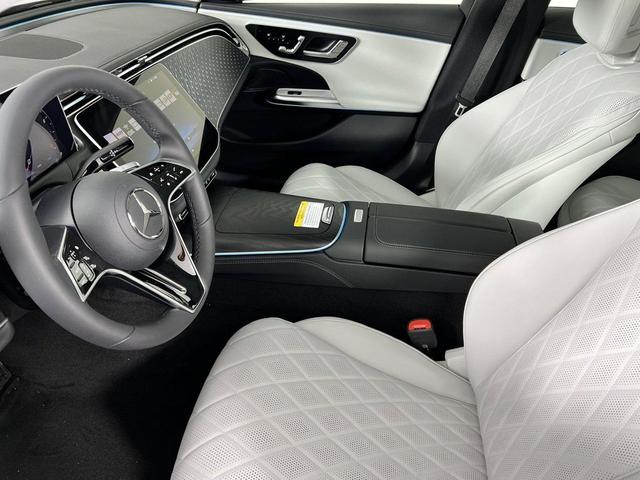 Photo of 2025 Nautical Blue Metallic Mercedes-Benz E-Class