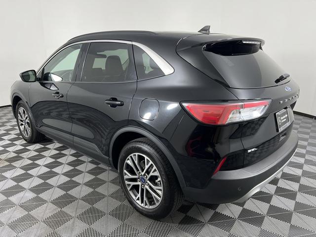 Photo of 2021 Agate Black Metallic Ford Escape