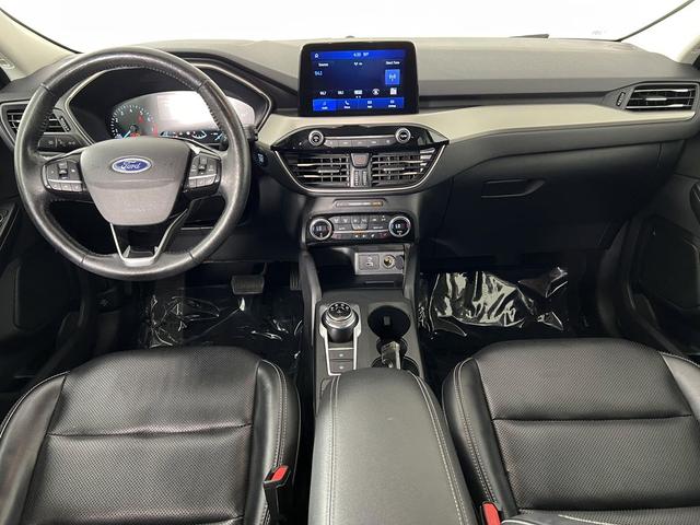 Photo of 2021 Agate Black Metallic Ford Escape