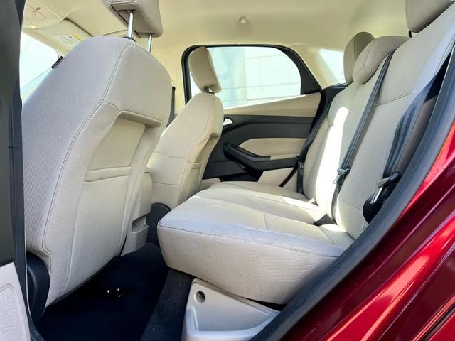 Photo of 2016 Ruby Red Metallic Tinted Clearcoat Ford Focus Electric