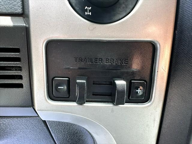 Photo of 2013 Dark Green Ford F-150