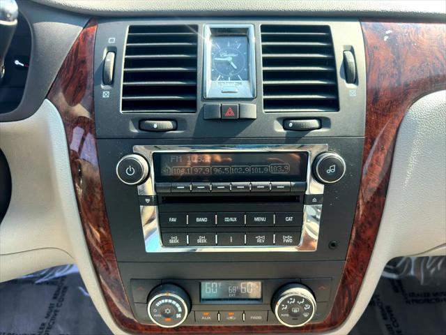 Photo of 2006 Beige Cadillac DTS