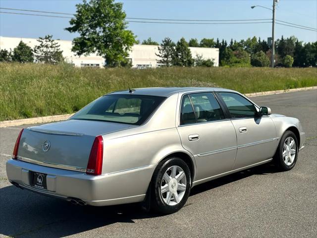 Photo of 2006 Beige Cadillac DTS