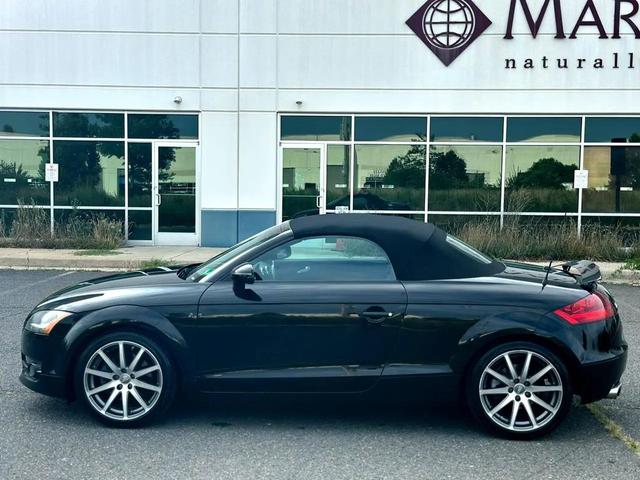 Photo of 2008 Brilliant Black/Black Roof Audi TT