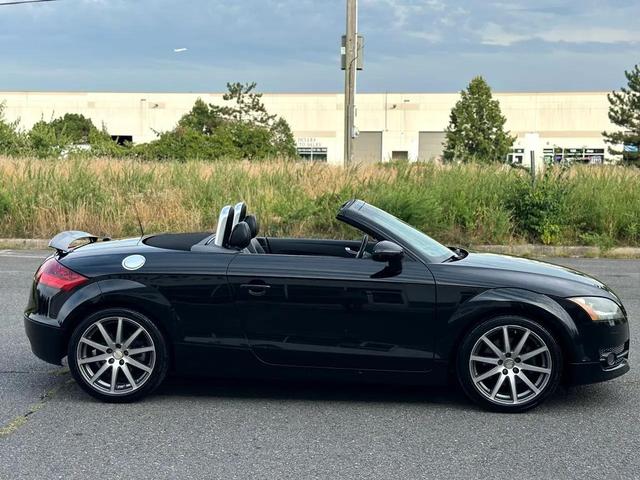Photo of 2008 Brilliant Black/Black Roof Audi TT