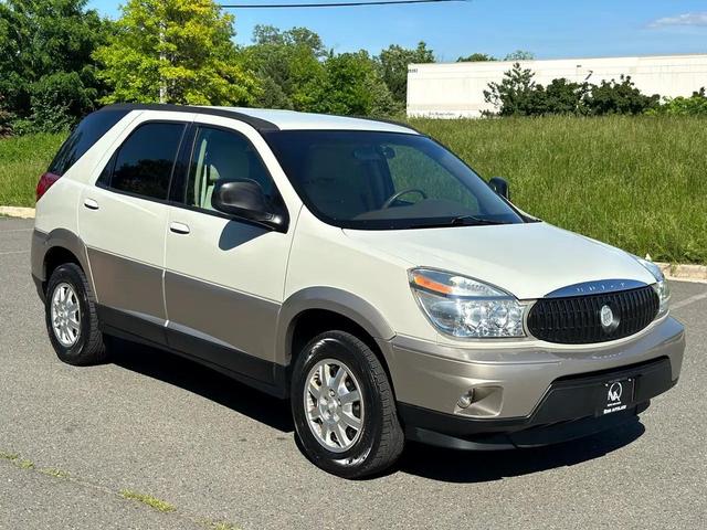 Photo of 2005 Frost White Buick Rendezvous