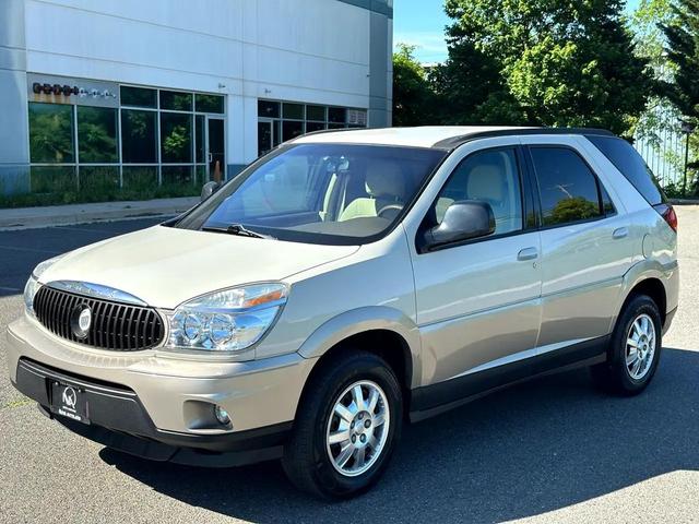 Photo of 2005 Frost White Buick Rendezvous