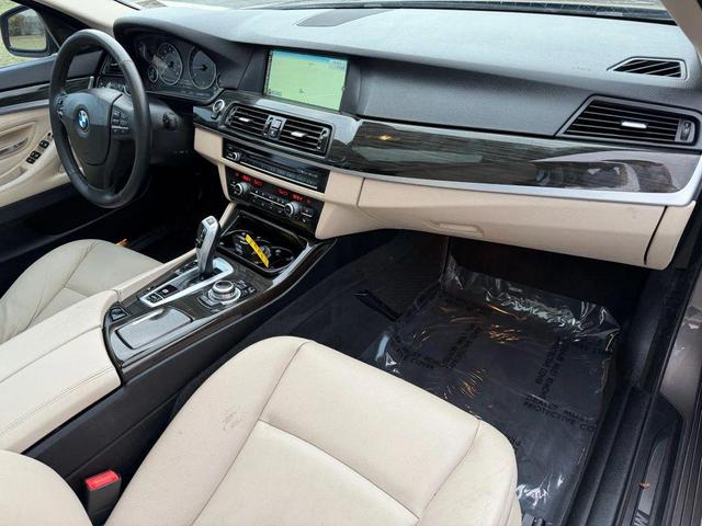 Photo of 2013 Mojave Metallic BMW 528