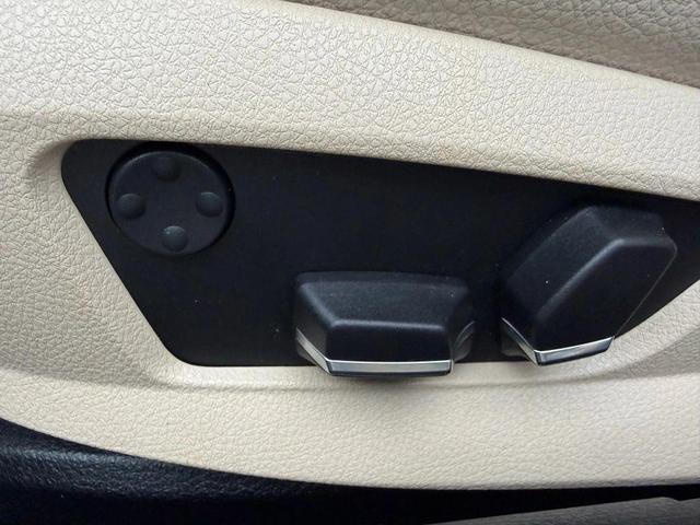 Photo of 2013 Mojave Metallic BMW 528