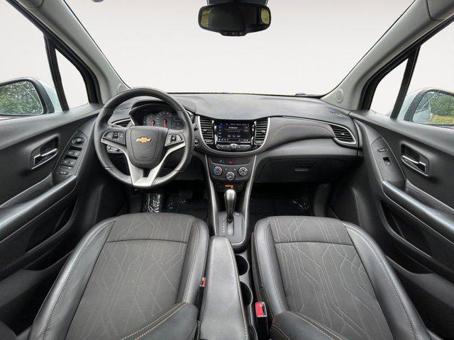 Photo of 2022 Silver Ice Metallic Chevrolet Trax