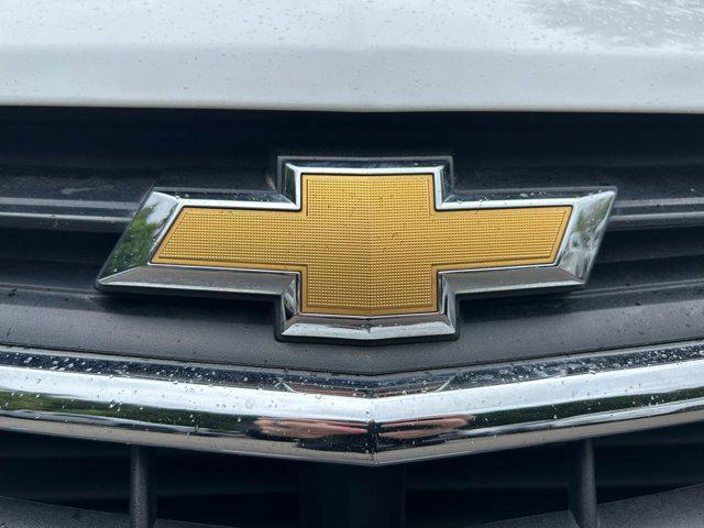 Photo of 2019 Summit White Chevrolet Equinox