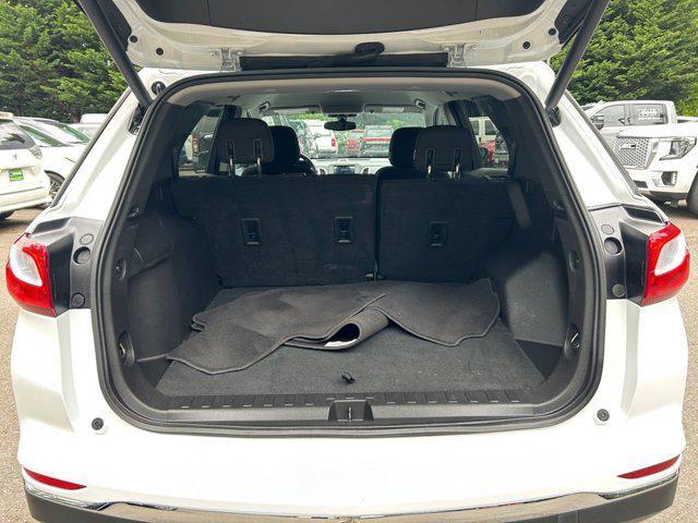 Photo of 2019 Summit White Chevrolet Equinox