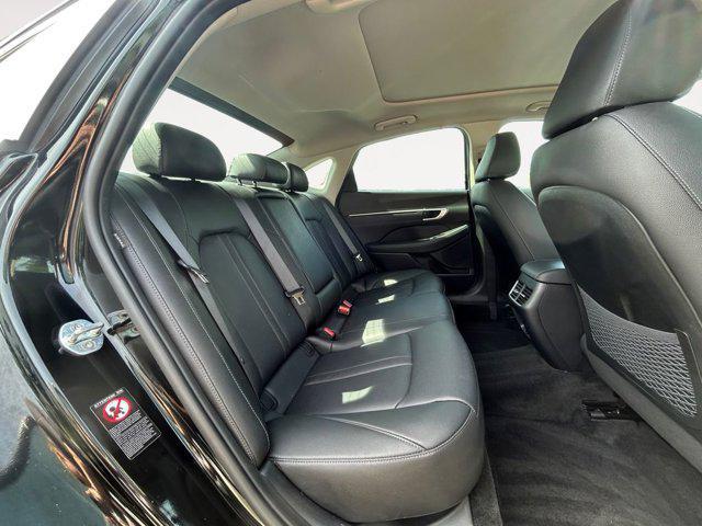 Photo of 2022 Phantom Black Hyundai SONATA
