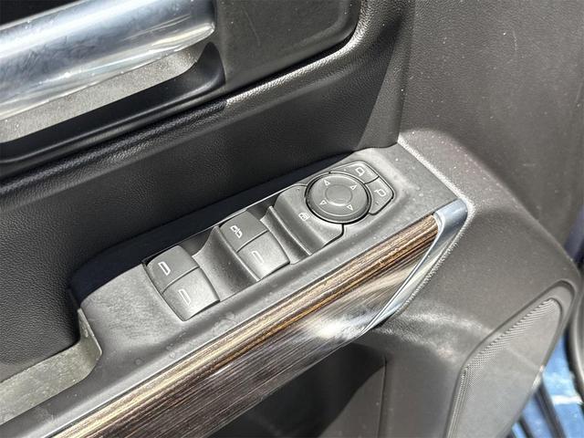 Photo of 2021 Pacific Blue Metallic GMC Sierra 1500