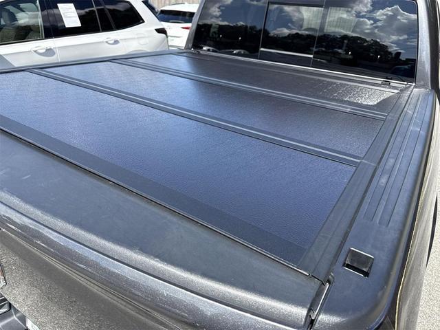 Photo of 2023 Granite Crystal Metallic Clearcoat RAM 1500