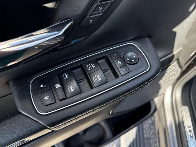 Photo of 2023 Granite Crystal Metallic Clearcoat RAM 1500