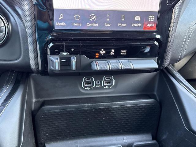 Photo of 2023 Granite Crystal Metallic Clearcoat RAM 1500