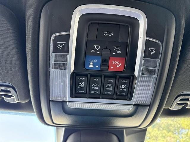 Photo of 2023 Granite Crystal Metallic Clearcoat RAM 1500