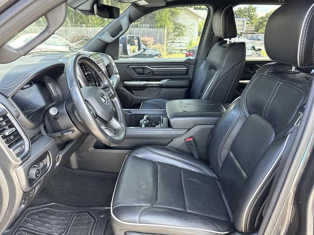 Photo of 2023 Granite Crystal Metallic Clearcoat RAM 1500