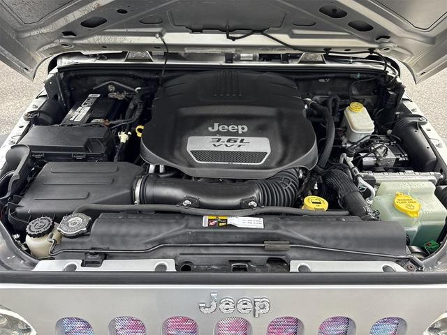 Photo of 2012 Bright Silver Metallic Clearcoat Jeep Wrangler Unlimited