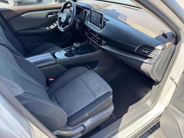 Photo of 2023 Brilliant Silver Metallic Nissan Rogue