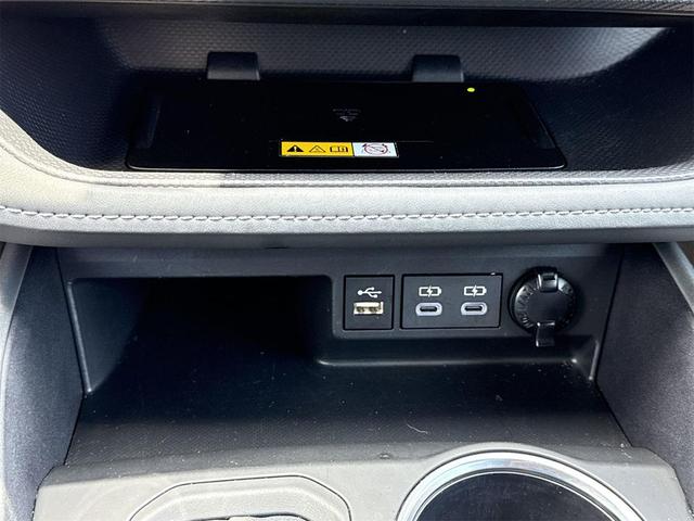 Photo of 2024 Magnetic Gray Metallic Toyota Highlander