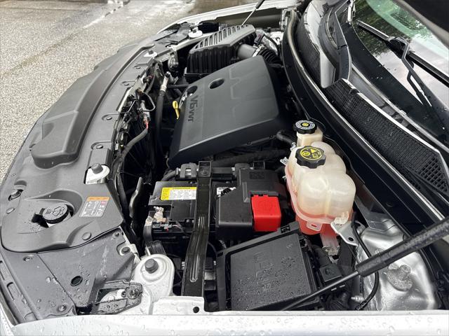 Photo of 2022 Silver Ice Metallic Chevrolet Traverse
