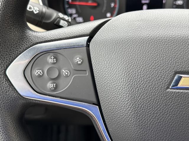 Photo of 2022 Silver Ice Metallic Chevrolet Traverse