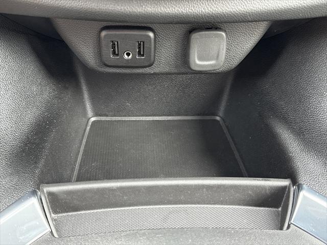 Photo of 2022 Silver Ice Metallic Chevrolet Traverse