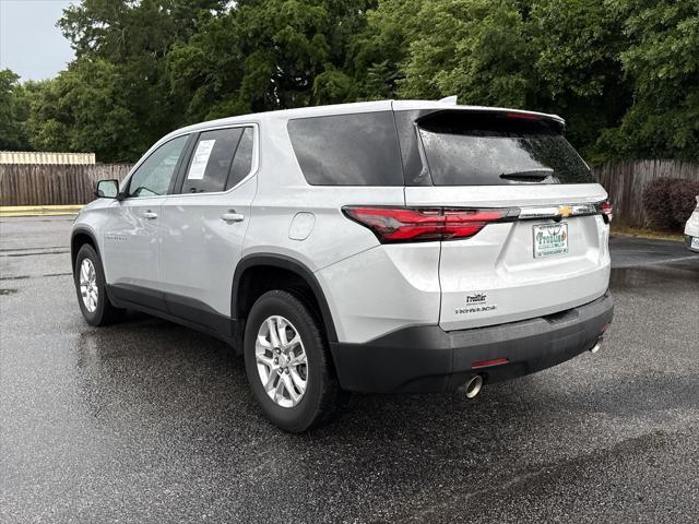 Photo of 2022 Silver Ice Metallic Chevrolet Traverse