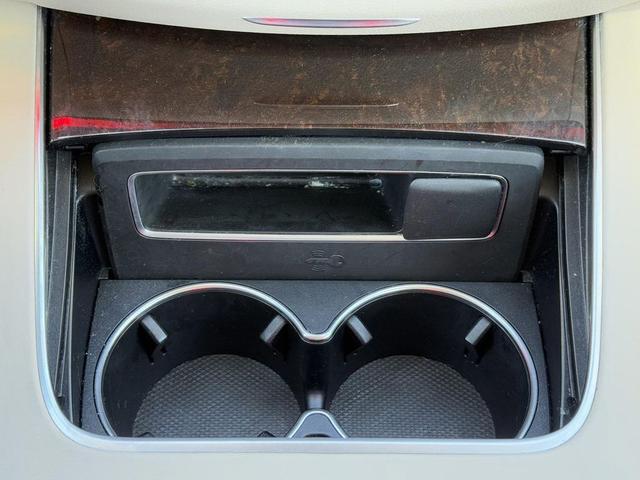 Photo of 2018 White Mercedes-Benz S-Class