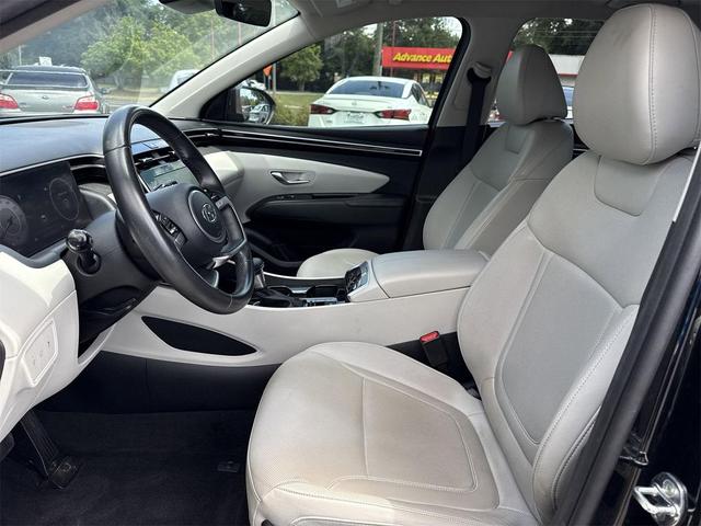 Photo of 2023 Phantom Black Hyundai TUCSON
