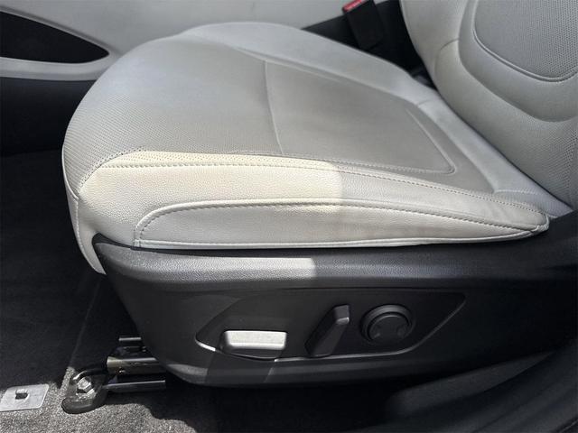 Photo of 2023 Phantom Black Hyundai TUCSON