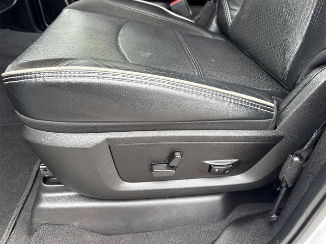 Photo of 2024 Bright White Clearcoat RAM 2500
