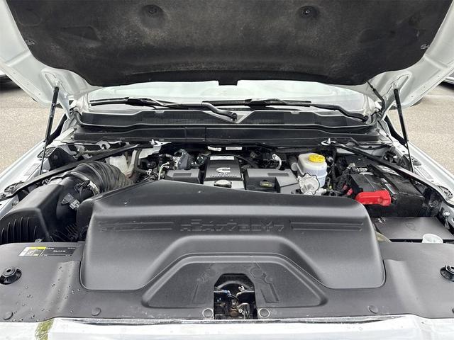 Photo of 2024 Bright White Clearcoat RAM 2500