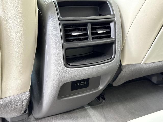 Photo of 2021 Shadow Metallic Cadillac XT5