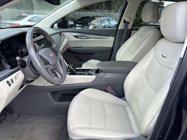 Photo of 2021 Shadow Metallic Cadillac XT5