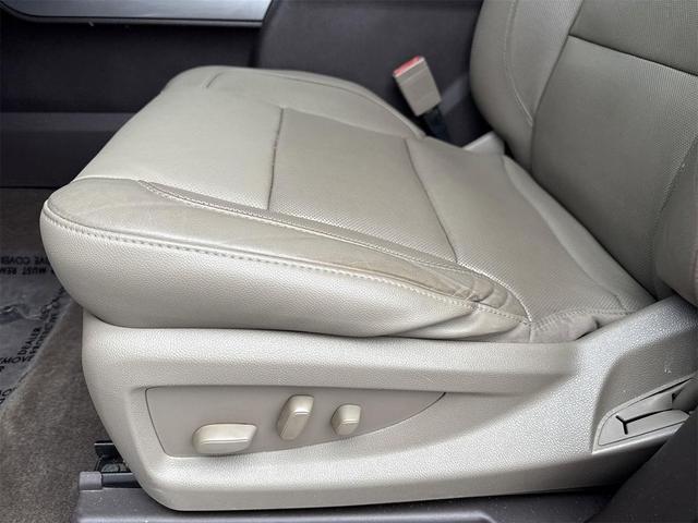 Photo of 2018 Summit White Chevrolet Silverado 1500