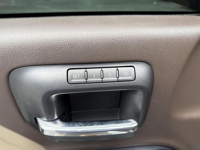 Photo of 2018 Summit White Chevrolet Silverado 1500