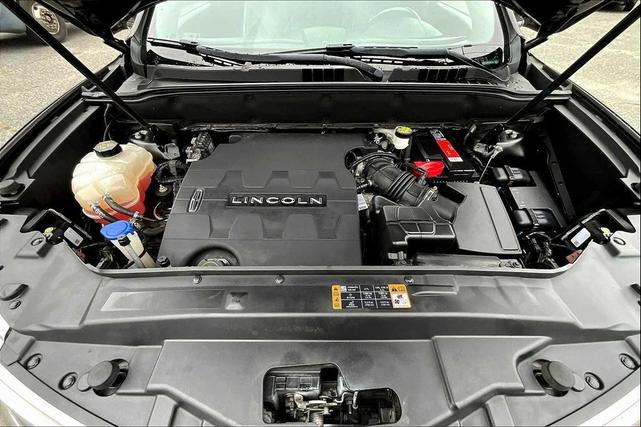 Photo of 2018 MAGNETIC GRAY METALLIC Lincoln MKX