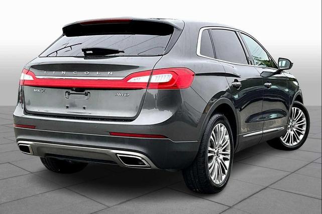 Photo of 2018 MAGNETIC GRAY METALLIC Lincoln MKX