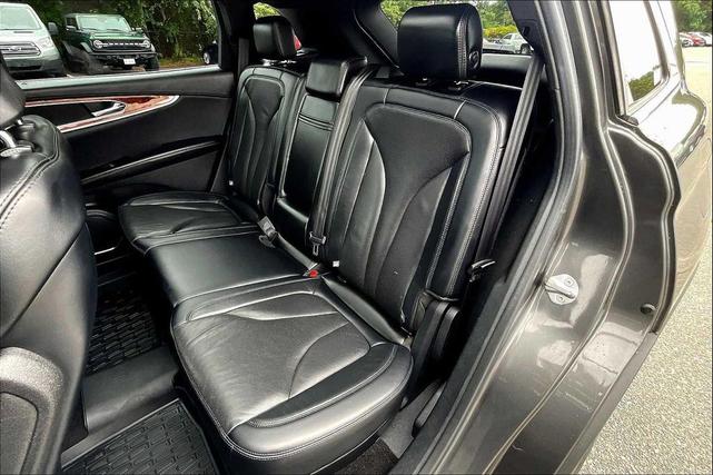 Photo of 2018 MAGNETIC GRAY METALLIC Lincoln MKX